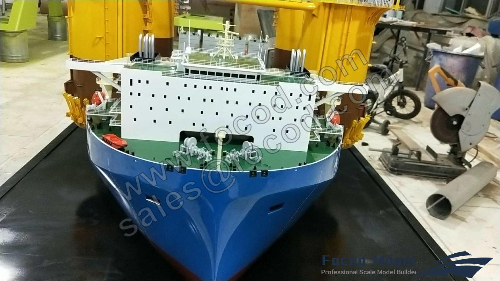新光华号半潜重吊船定制模型
