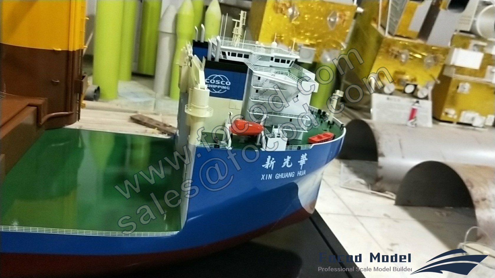 新光华号半潜重吊船定制模型